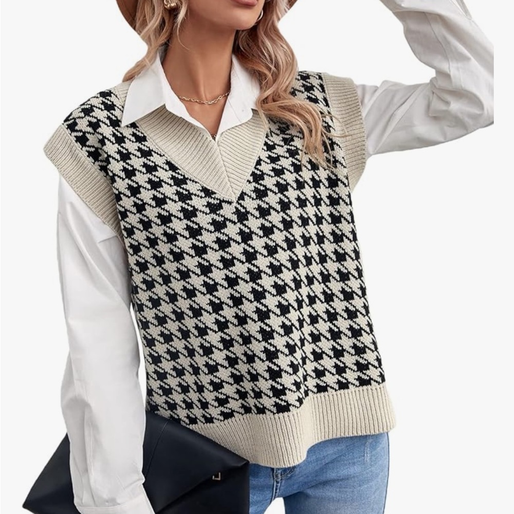 V Neck Sleeveless Houndstooth Sweater Vest